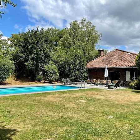 Magnificent Farmhouse In Sint Joost Exterior photo